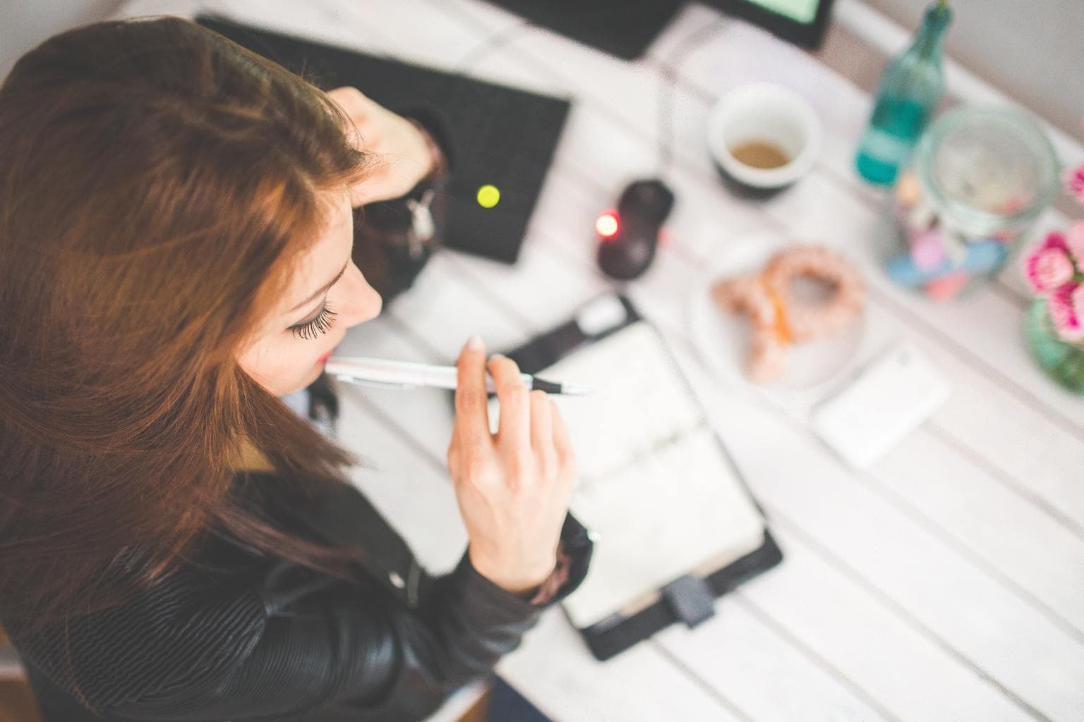 girl-studying-stock-photo